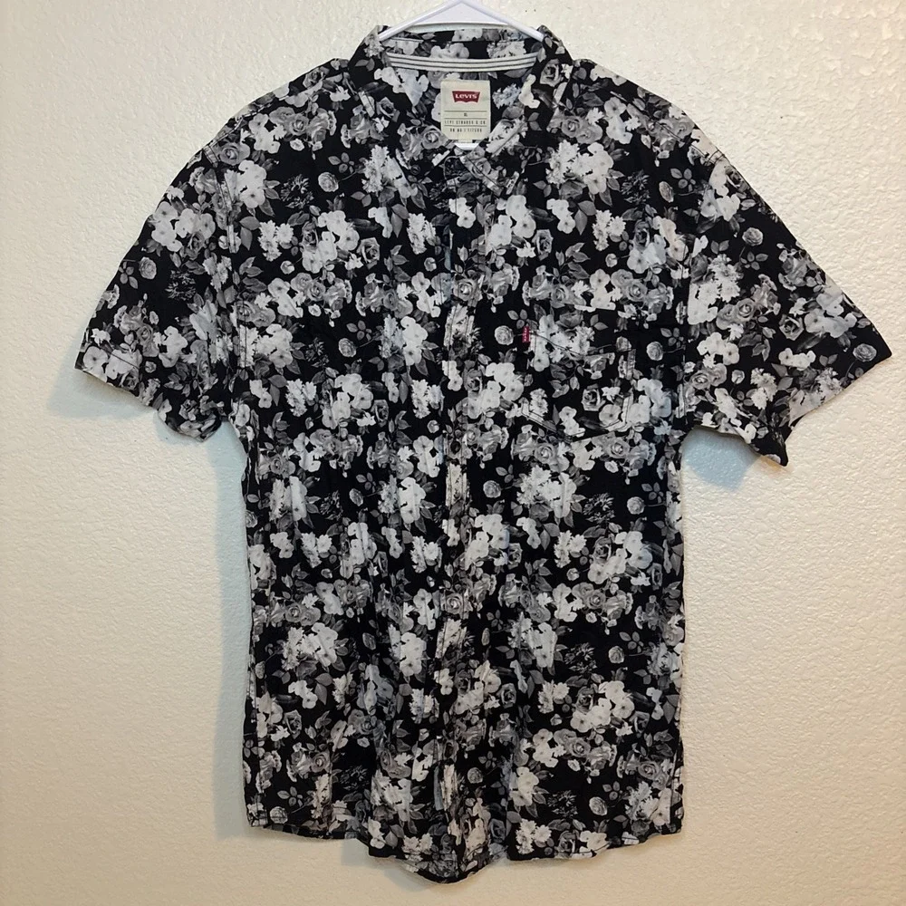 Levi's Men's XL  Classic Camper Relaxed Hawaiian Floral Hipster‎ Red Tab Shirt